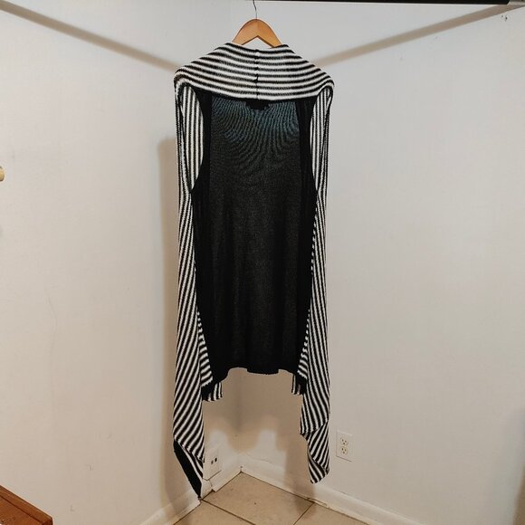BCBGMAXAZRIA B&W Striped Knit Open Front Long Vest M - Picture 3 of 13